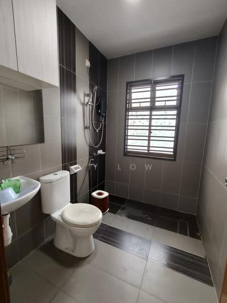 2-storey Terraced House for Rent in Taman Bestari Indah (Ulu Tiram) - Ivy Low - Bathroom - PropertyGuru.com.my