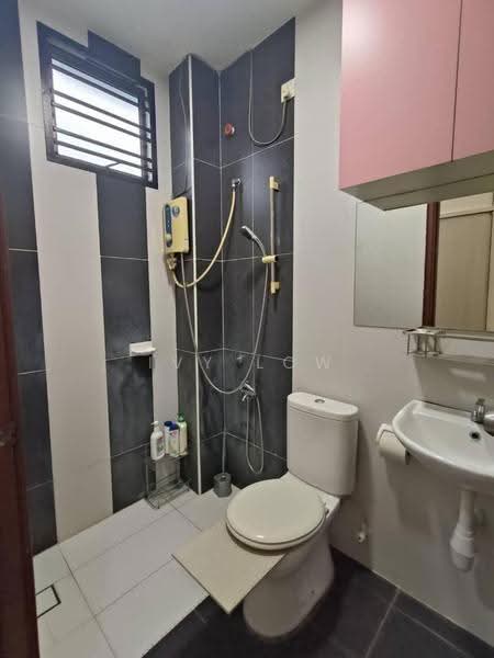 2-storey Terraced House for Rent in Taman Bestari Indah (Ulu Tiram) - Ivy Low - Bathroom - PropertyGuru.com.my