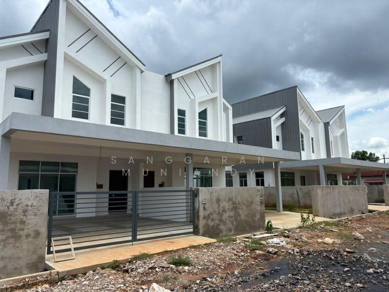 Semi-Detached House for Sale in Rumah Berkembar Dua Tingkat di Jitra, Kedah (Jitra) - Sanggaran Muniandy - Exterior - PropertyGuru.com.my