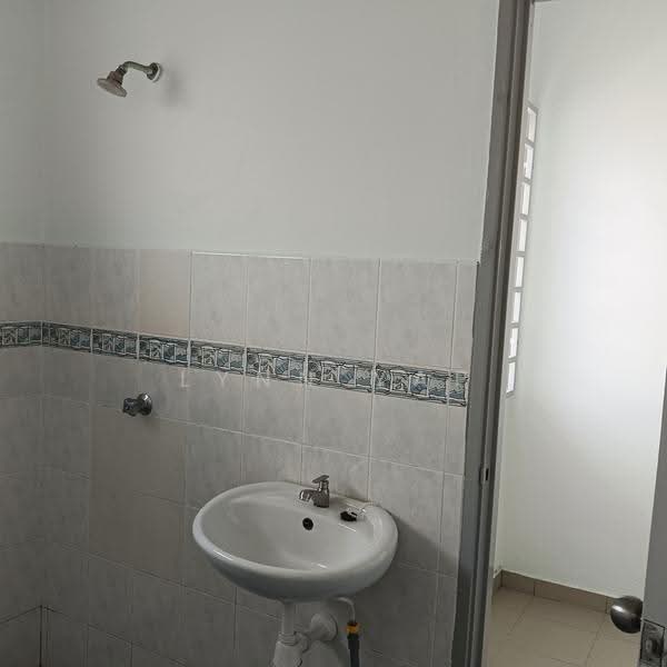 2-storey Terraced House for Rent in Alam Perdana (Puncak Alam) - Lynn Yap - Bathroom - PropertyGuru.com.my