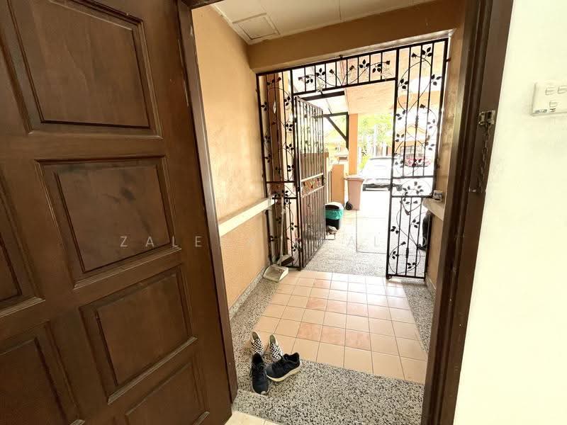 Rumah Teres 2.5-Tingkat untuk Dijual di Presint 16 (Putrajaya) - Zaleha Khalid - Entrance - PropertyGuru.com.my