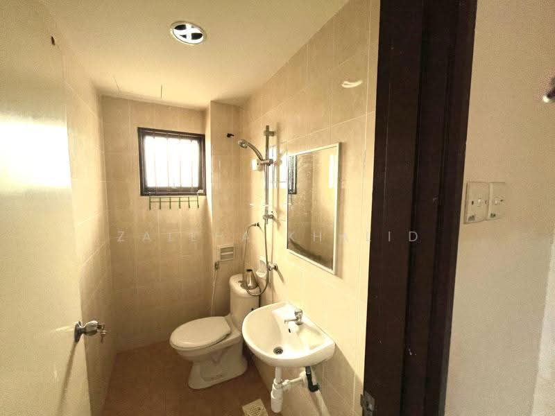 Rumah Teres 2.5-Tingkat untuk Dijual di Presint 16 (Putrajaya) - Zaleha Khalid - Bathroom - PropertyGuru.com.my