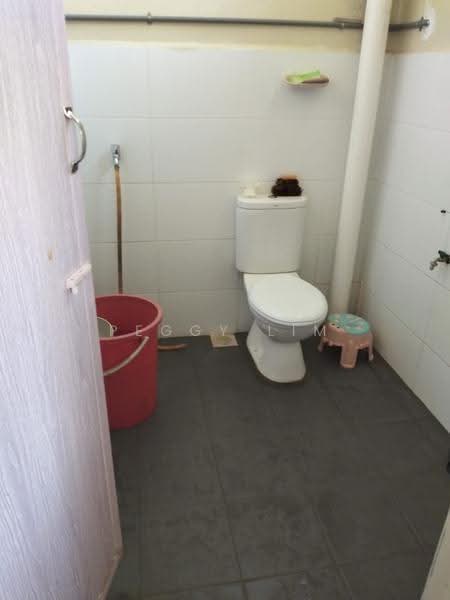Bungalow House untuk Dijual di Kuala Kurau (Perak) - Peggy Lim - Bathroom - PropertyGuru.com.my