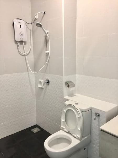 Rumah Teres untuk Dijual di Kota Masai (Pasir Gudang) - Daniel Yong - Bathroom - PropertyGuru.com.my