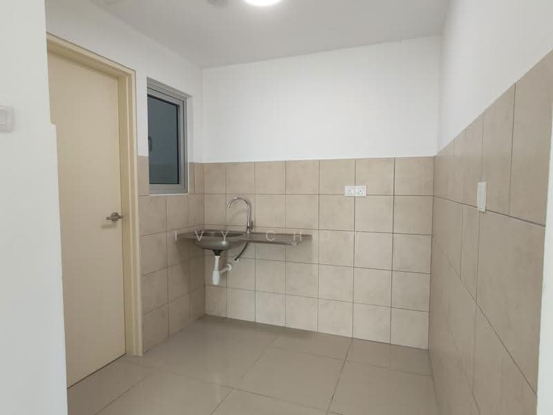 Kediaman Servis untuk Dijual di Galleria Equine Park - Ivy Chow - Kitchen - PropertyGuru.com.my