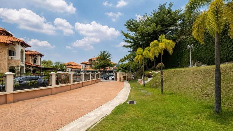 Rumah Berkembar untuk Dijual di Seksyen 7 (Shah Alam) - BILYA ARIFF - Exterior - PropertyGuru.com.my