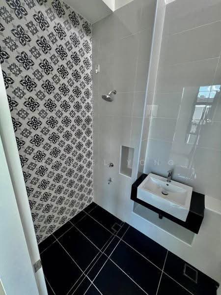 Rumah Teres untuk Dijual di Kota Masai (Pasir Gudang) - Daniel Yong - Bathroom - PropertyGuru.com.my