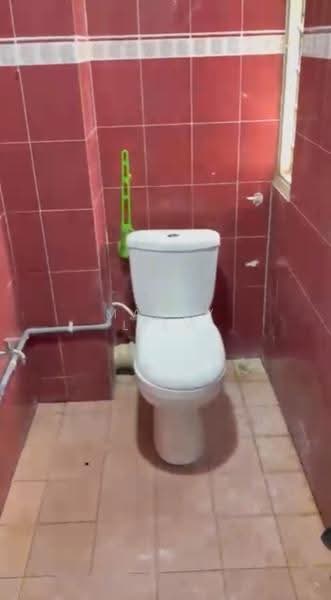 Kondominium untuk Dijual di Petaling Indah Condominiums - Mandy Liew - Bathroom - PropertyGuru.com.my