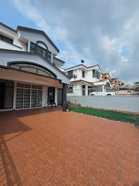 Semi-Detached House for Rent in Taman Perling (Perling) - Calvin Lee - Exterior - PropertyGuru.com.my