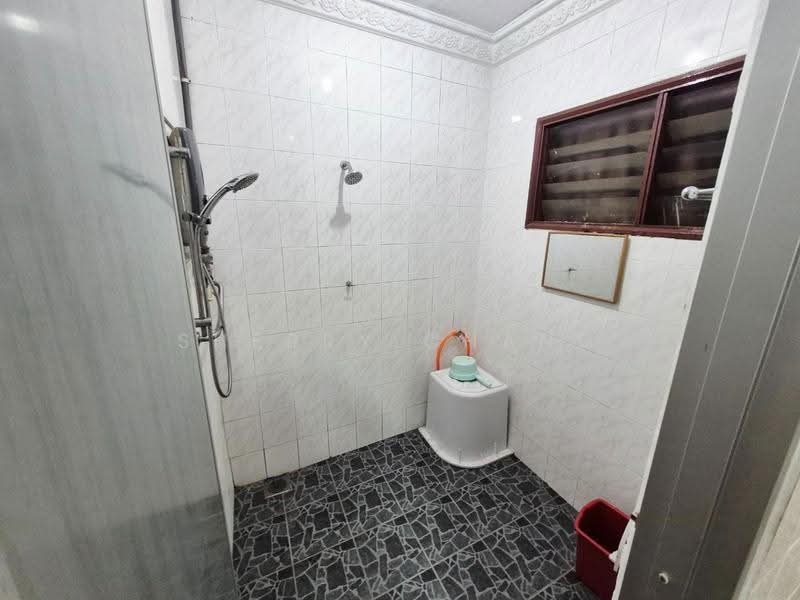 Rumah Teres 1-Tingkat untuk Dijual di Kepong (Kuala Lumpur) - Sherry Chang - Bathroom - PropertyGuru.com.my