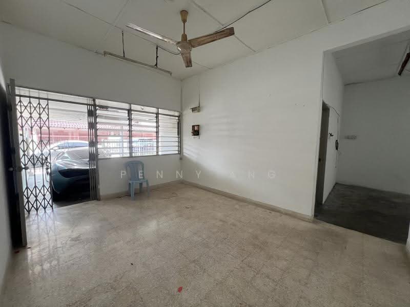 1-storey Terraced House for Sale in Taman Kok Lian (Jalan Kuching) - Penny Ang - Living Room - PropertyGuru.com.my