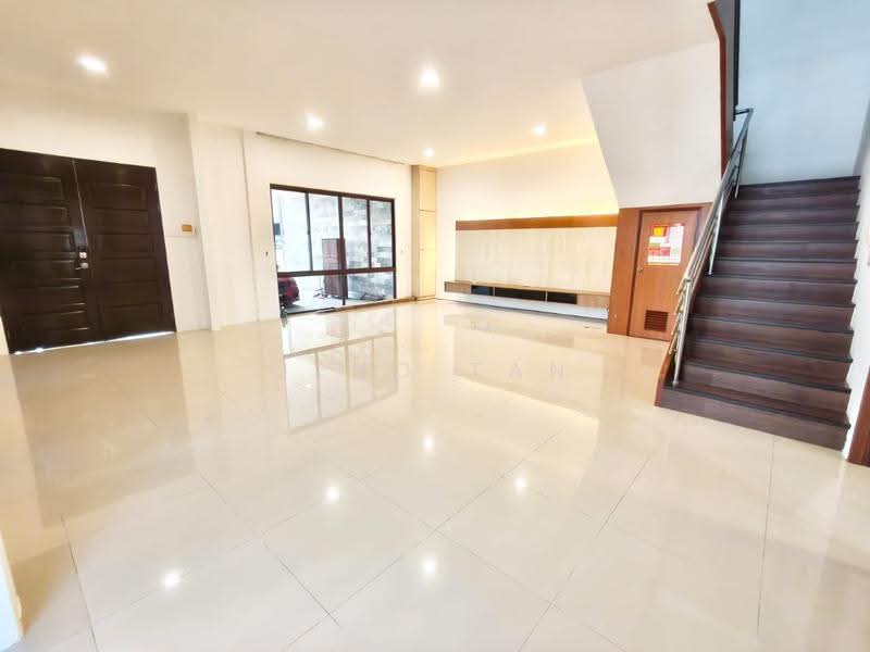Semi-Detached House for Rent in Kuching (Sarawak) - Jeno Tan - Living Room - PropertyGuru.com.my