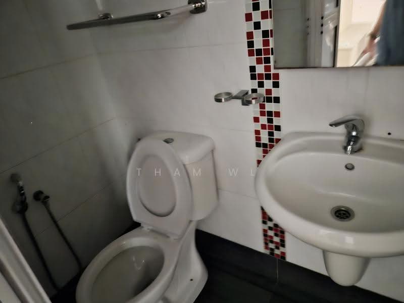 Kediaman Servis untuk Disewa di Empire Subang - Tham WL - Bathroom - PropertyGuru.com.my