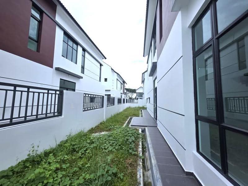 Rumah Berkembar untuk Dijual di Setia Eco Gardens (Gelang Patah) - Edward Oo - Exterior - PropertyGuru.com.my