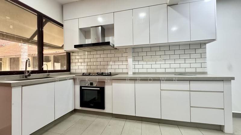 Kondominium untuk Disewa di Seri Duta I - Syikin Brown - Kitchen - PropertyGuru.com.my