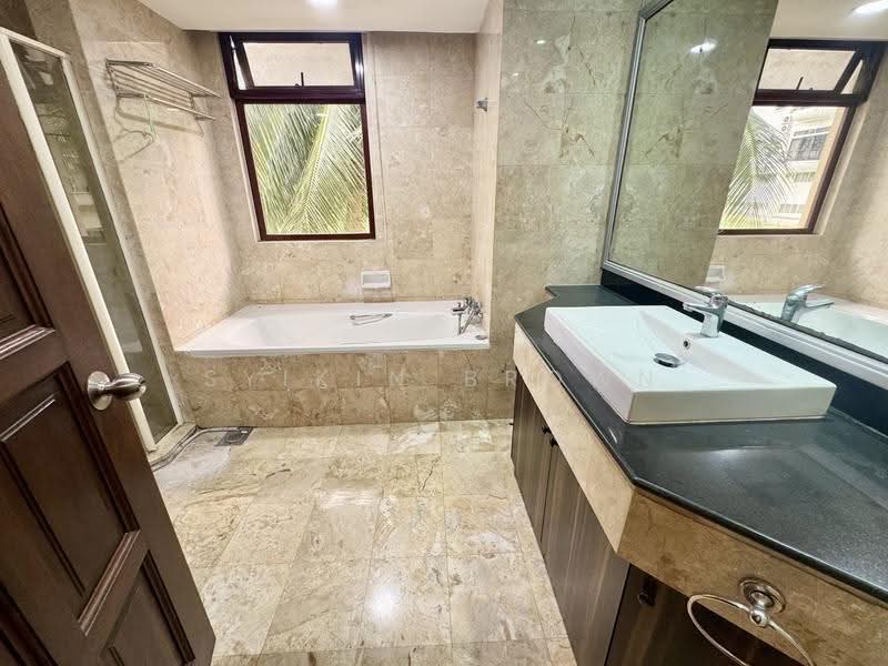 Kondominium untuk Disewa di Seri Duta I - Syikin Brown - Bathroom - PropertyGuru.com.my