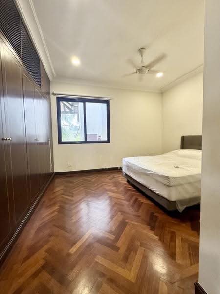Kondominium untuk Disewa di Seri Duta I - Syikin Brown - Bedroom - PropertyGuru.com.my