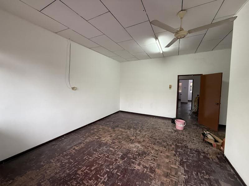 2-storey Terraced House for Sale in Taman Pantai Baru (Batu Pahat) - Lee Kee - Interior - PropertyGuru.com.my