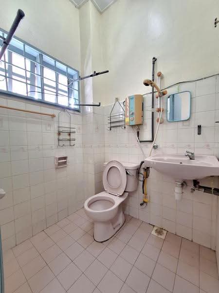 2-storey Terraced House for Sale in BANDAR PUCHONG JAYA (Puchong) - Lily Siow - Bathroom - PropertyGuru.com.my
