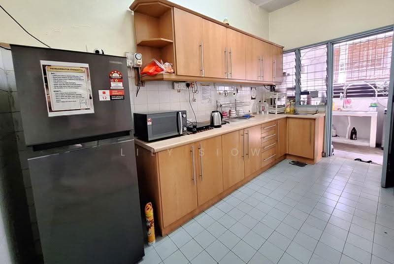 2-storey Terraced House for Sale in BANDAR PUCHONG JAYA (Puchong) - Lily Siow - Kitchen - PropertyGuru.com.my
