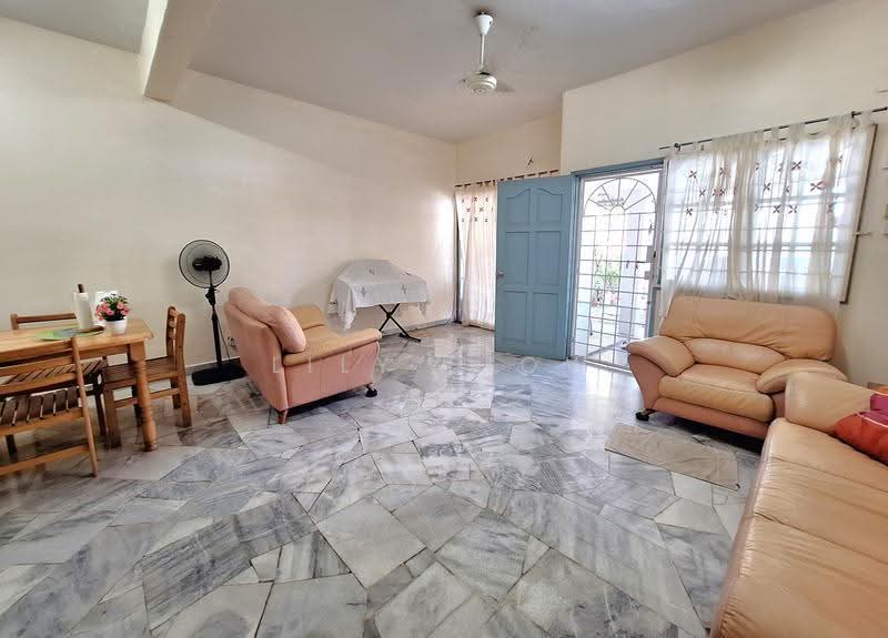 2-storey Terraced House for Sale in BANDAR PUCHONG JAYA (Puchong) - Lily Siow - Living Room - PropertyGuru.com.my