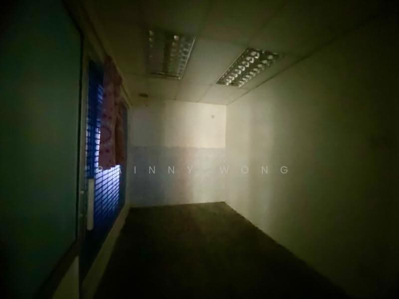 Shop / Office untuk Disewa di Bandar Baru Air Itam (Farlim) (Air Hitam) - Rainny Wong - Interior - PropertyGuru.com.my