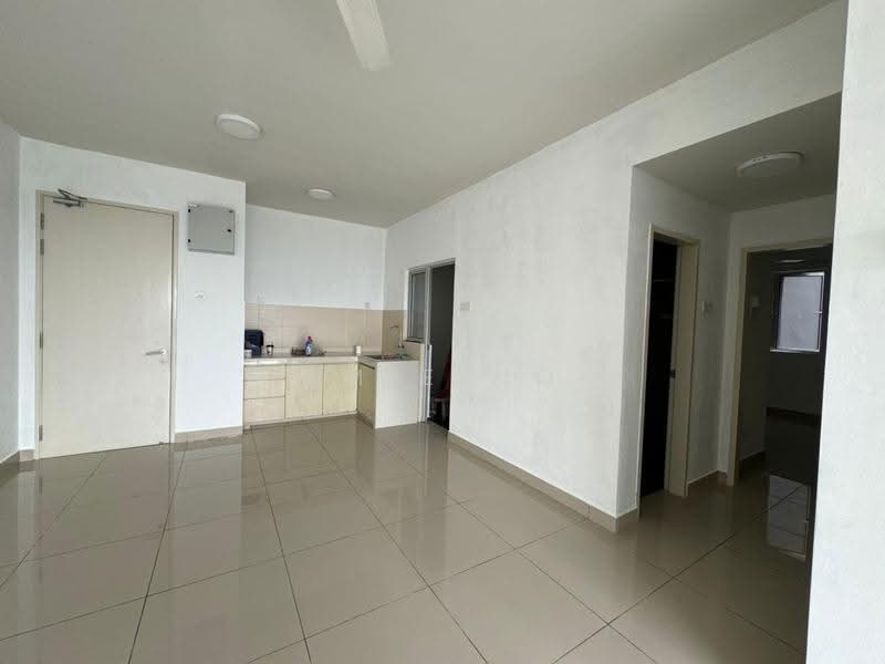 Service Residence for Sale at Maxim Residences - Camie Hoo - Kitchen - PropertyGuru.com.my