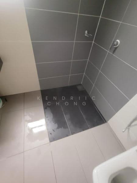 Semi-Detached House for Sale in D'Kayangan (Shah Alam) - Kendriic Chong - Bathroom - PropertyGuru.com.my