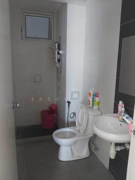 Kondominium untuk Disewa di Summer Place - Eason Tan - Bathroom - PropertyGuru.com.my