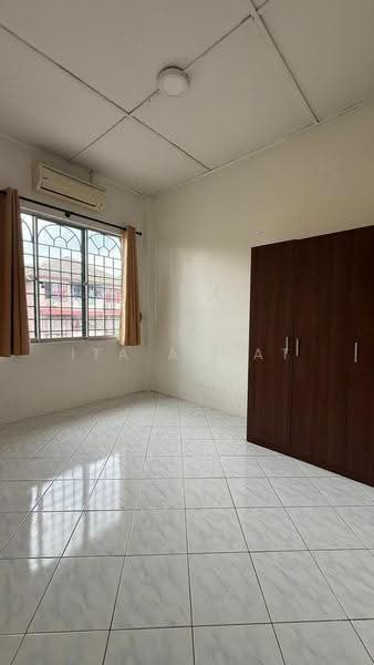 Apartment for Sale at Pangsapuri Putra Impian - ITA AHMAT - Bedroom - PropertyGuru.com.my