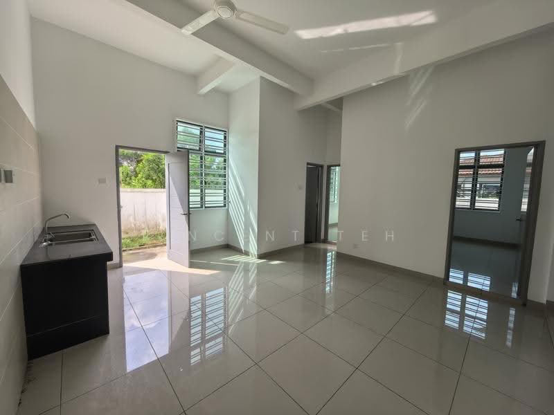 Rumah Berkembar untuk Dijual di Taman Merak (Bukit Baru) - Vincent Teh - PropertyGuru.com.my