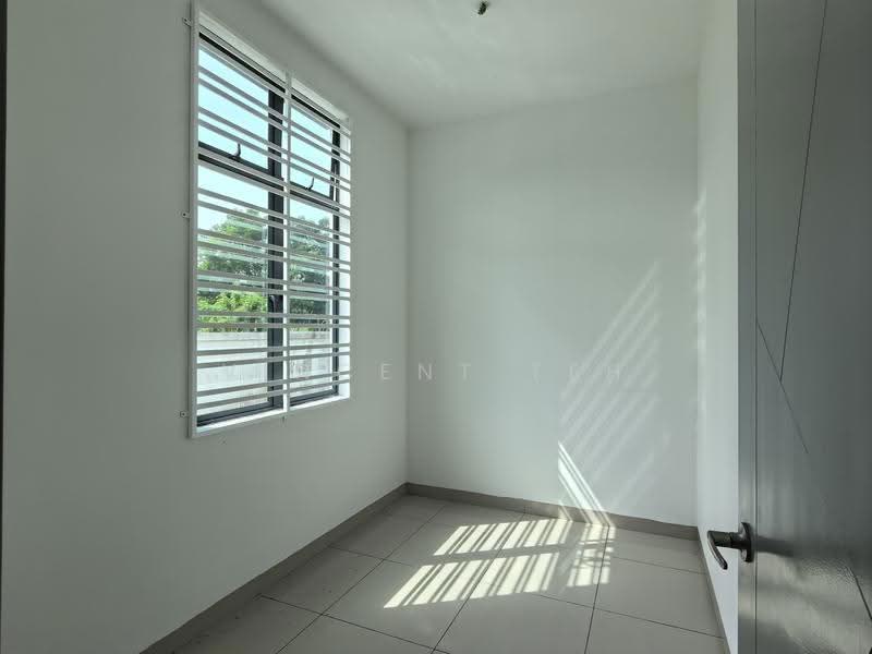 Rumah Berkembar untuk Dijual di Taman Merak (Bukit Baru) - Vincent Teh - PropertyGuru.com.my
