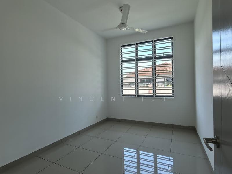 Rumah Berkembar untuk Dijual di Taman Merak (Bukit Baru) - Vincent Teh - PropertyGuru.com.my