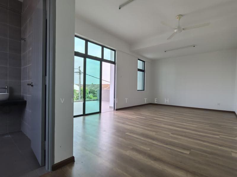 Rumah Berkembar untuk Dijual di Taman Merak (Bukit Baru) - Vincent Teh - PropertyGuru.com.my