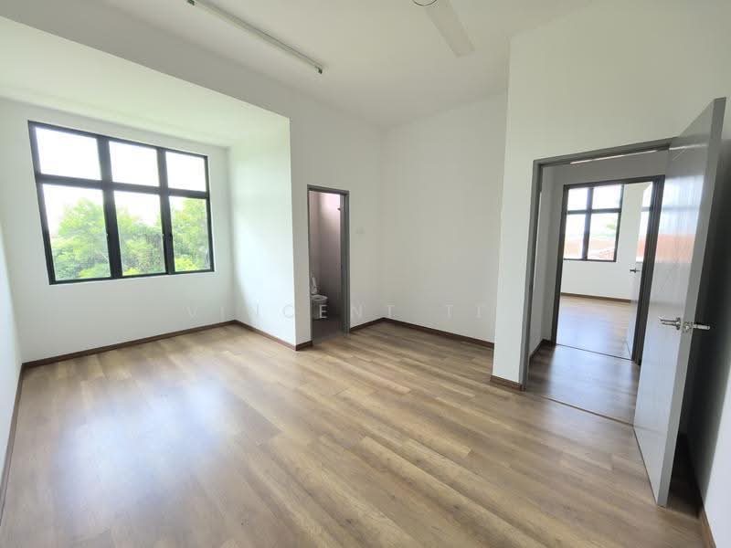 Rumah Berkembar untuk Dijual di Taman Merak (Bukit Baru) - Vincent Teh - PropertyGuru.com.my