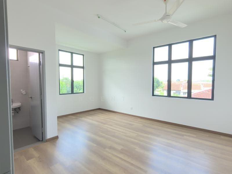 Rumah Berkembar untuk Dijual di Taman Merak (Bukit Baru) - Vincent Teh - PropertyGuru.com.my