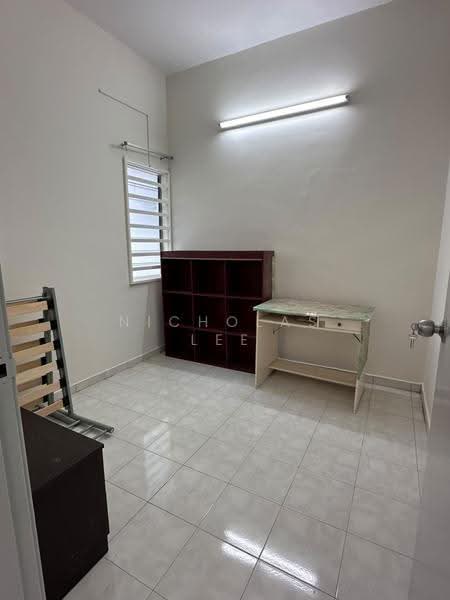Pangsapuri untuk Dijual di Alpine Village - Nicholas Lee - Bedroom - PropertyGuru.com.my