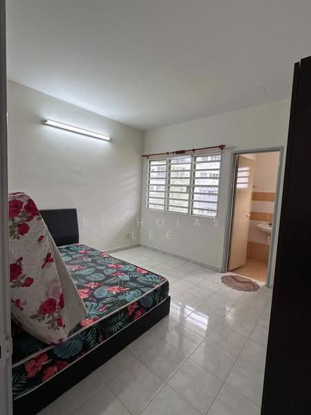 Pangsapuri untuk Dijual di Alpine Village - Nicholas Lee - Bedroom - PropertyGuru.com.my