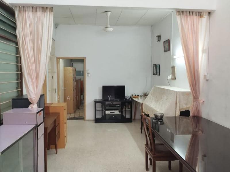 Terraced House for Rent in Bandar Baru Air Itam (Farlim) (Air Hitam) - Rainny Wong - Living Room - PropertyGuru.com.my