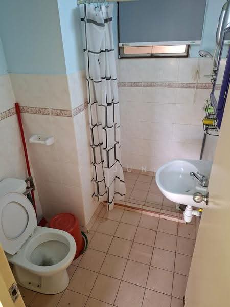 Pangsapuri untuk Disewa di Pangsapuri Saraka - Yi Jun - Bathroom - PropertyGuru.com.my