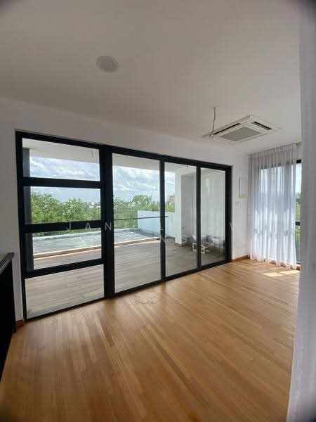 Rumah Teres 3-Tingkat untuk Disewa di Masai (Johor) - Janelle Aw Yong - Balcony - PropertyGuru.com.my