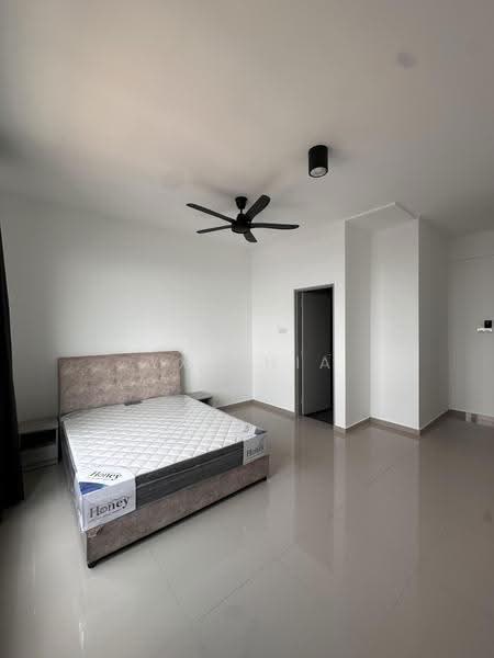 Kediaman Servis untuk Disewa di Serviced Residence @ The Louvre @ Country Heights - YX Chia - Bedroom - PropertyGuru.com.my