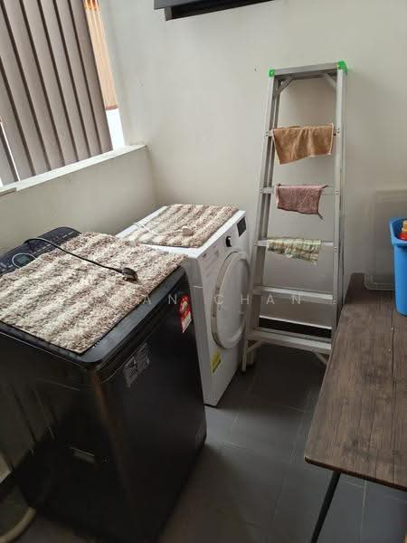Kediaman Servis untuk Disewa di Pearl Suria - Evan Chan - Balcony - PropertyGuru.com.my