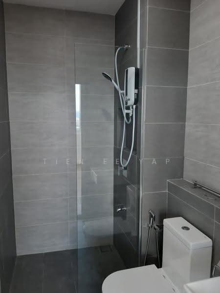 Kediaman Servis untuk Dijual di Rica Residence - Tien Ee Yap - Bathroom - PropertyGuru.com.my