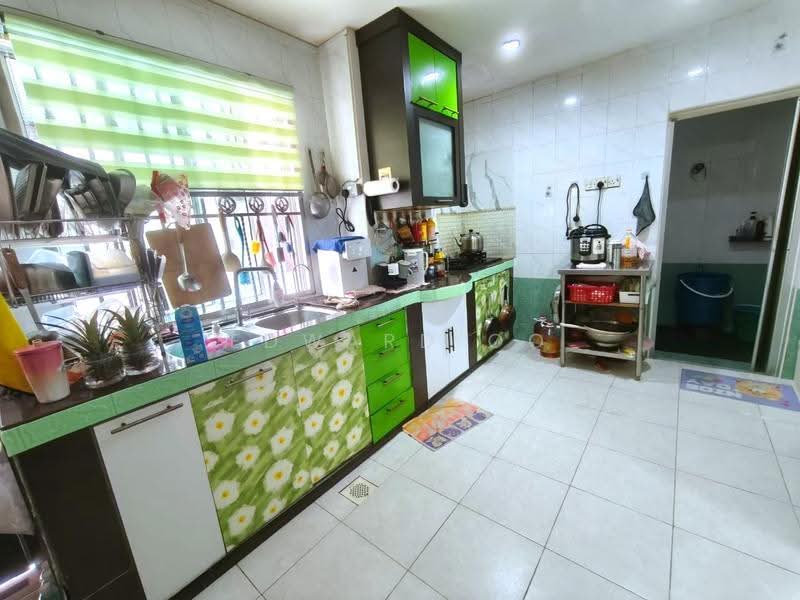 Rumah Teres 2-Tingkat untuk Dijual di Taman Skudai Indah (Skudai) - Edward Oo - Kitchen - PropertyGuru.com.my
