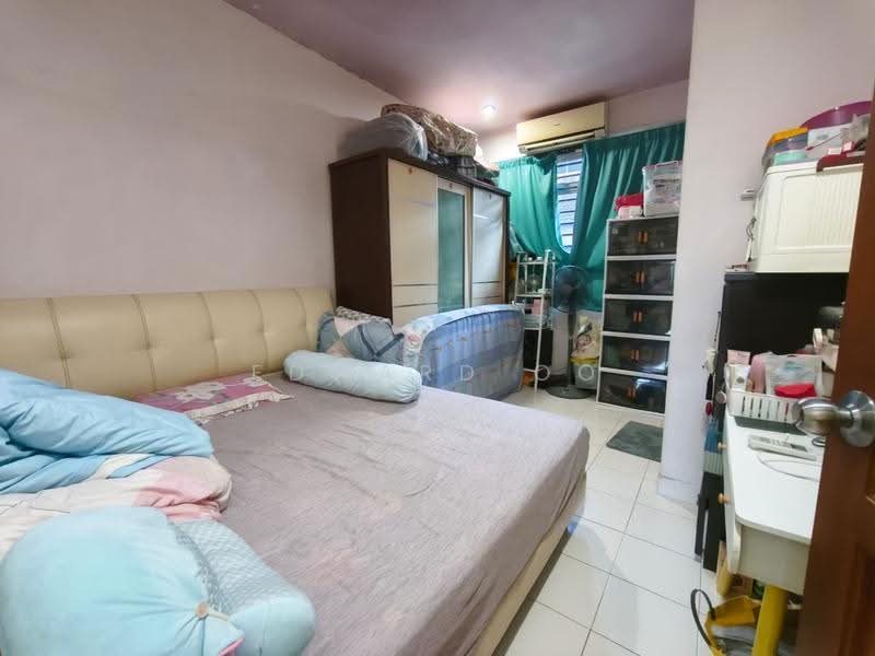Rumah Teres 2-Tingkat untuk Dijual di Taman Skudai Indah (Skudai) - Edward Oo - Bedroom - PropertyGuru.com.my