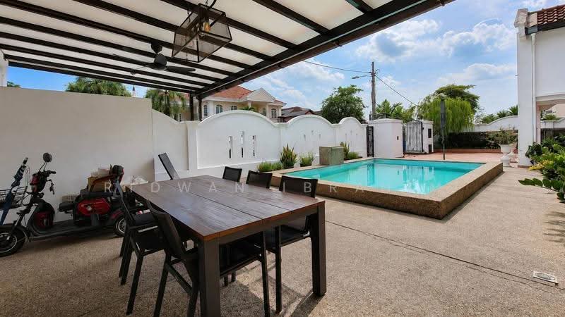 Bungalow House untuk Dijual di Seksyen 8 (Shah Alam) - Ridwan Ibrahim - Exterior - PropertyGuru.com.my