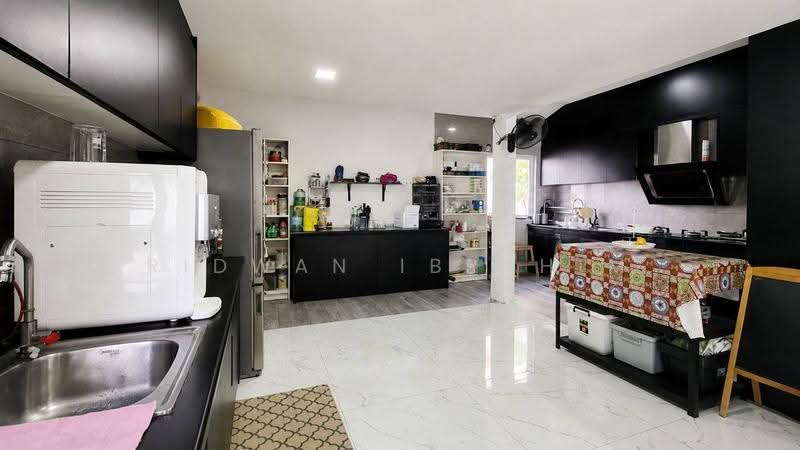 Bungalow House untuk Dijual di Seksyen 8 (Shah Alam) - Ridwan Ibrahim - Kitchen - PropertyGuru.com.my