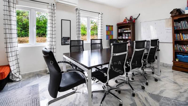 Bungalow House untuk Dijual di Seksyen 8 (Shah Alam) - Ridwan Ibrahim - Study - PropertyGuru.com.my