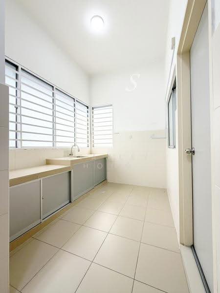 Rumah Teres 2-Tingkat untuk Dijual di Setia Indah (Setia Alam) - Stanley Hong - Kitchen - PropertyGuru.com.my